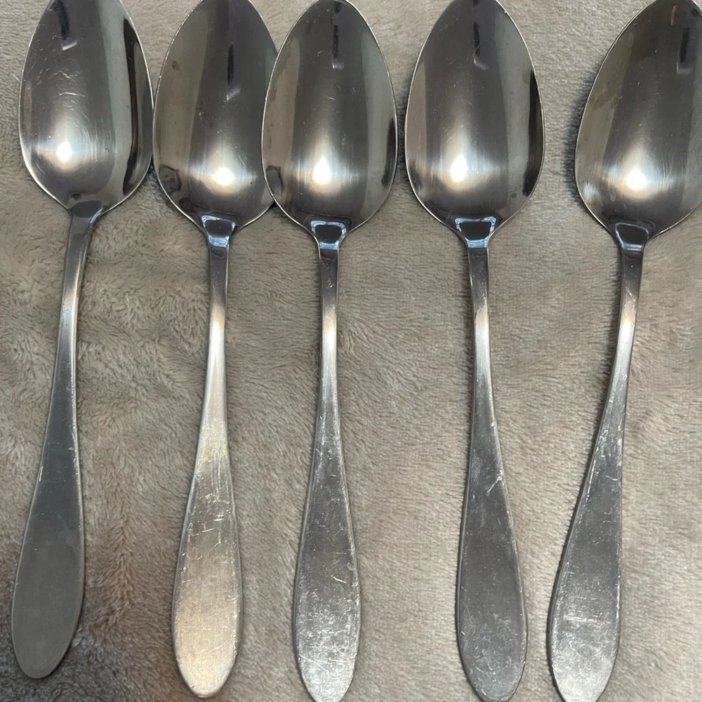 Gibson cutlery set of 16 pieces